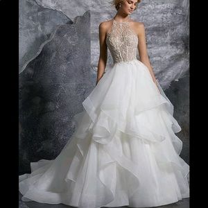 Wedding gown